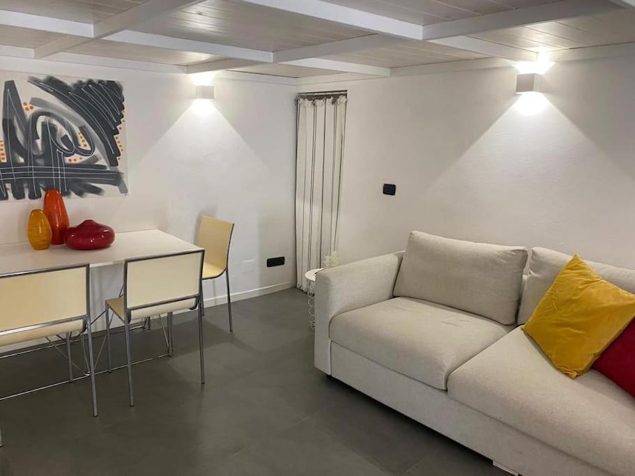 Charming Flat In Centro Naples